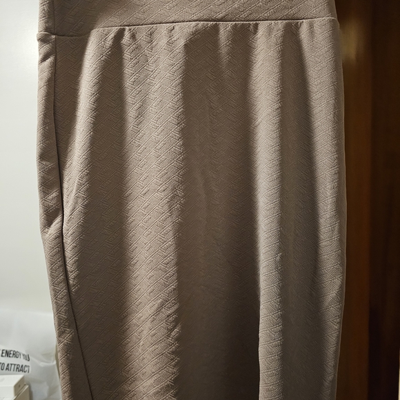 LuLaRoe Dresses & Skirts - LuLaRoe Taupe Textured Pencil Skirt
